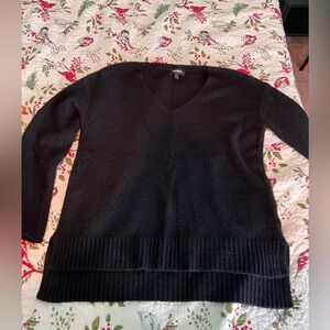 Black express sweater, size medium